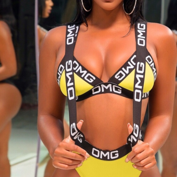 Clothes - Picture 2 of 8